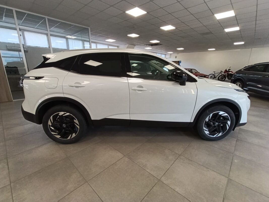 NISSAN QASHQAI 158CV MHEV Xtronic N-Connecta TETTO PANORAMICO